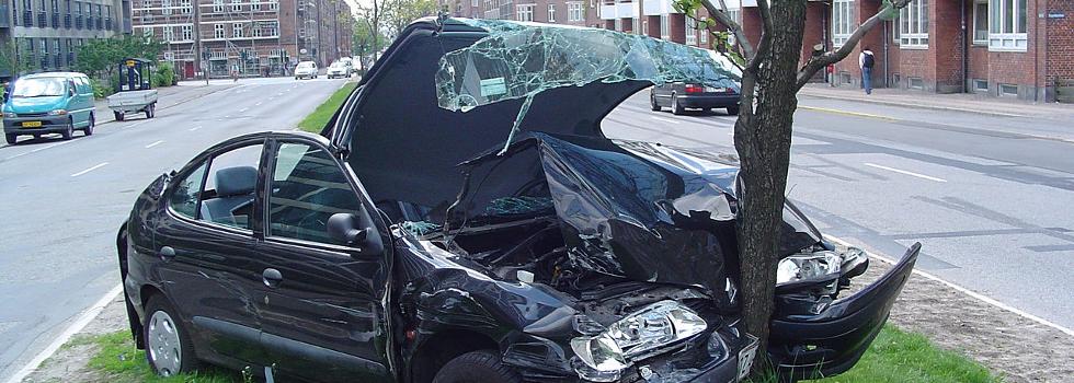 <small>INSURE</small>YOUR CAR